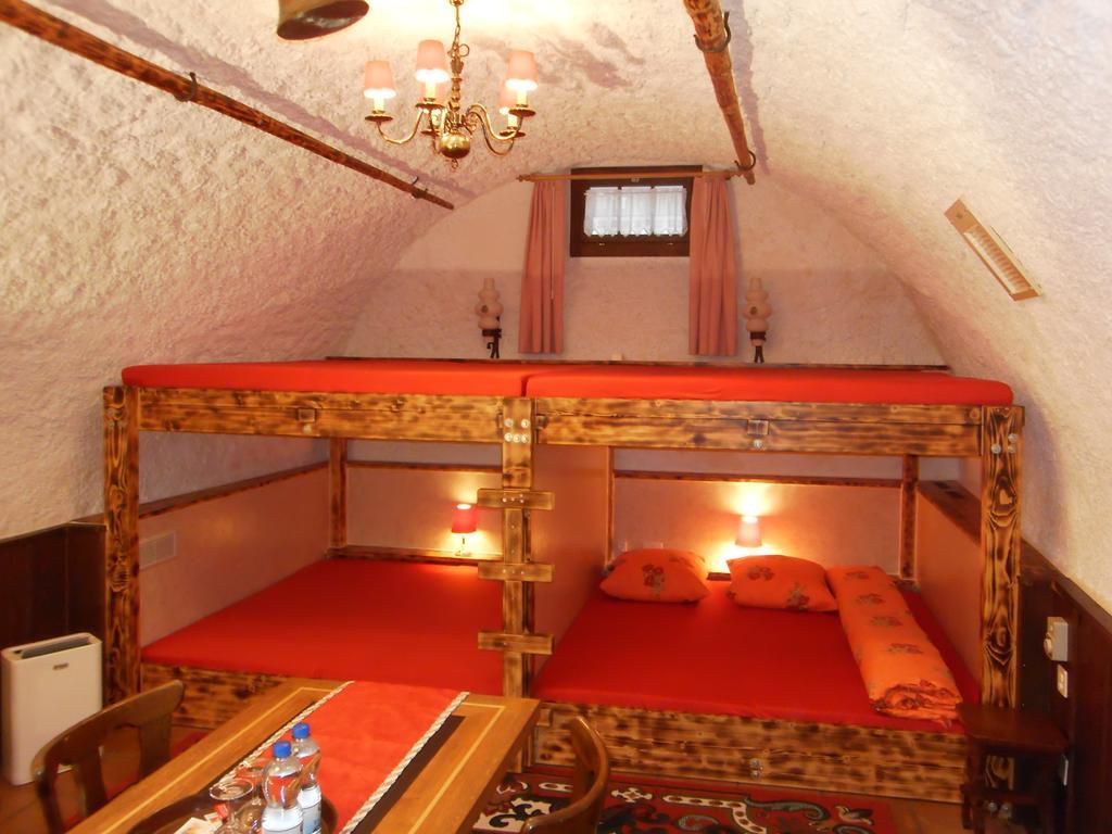Casa Job - Gasthaus - Sauna, Whirlpool - Trun Екстер'єр фото