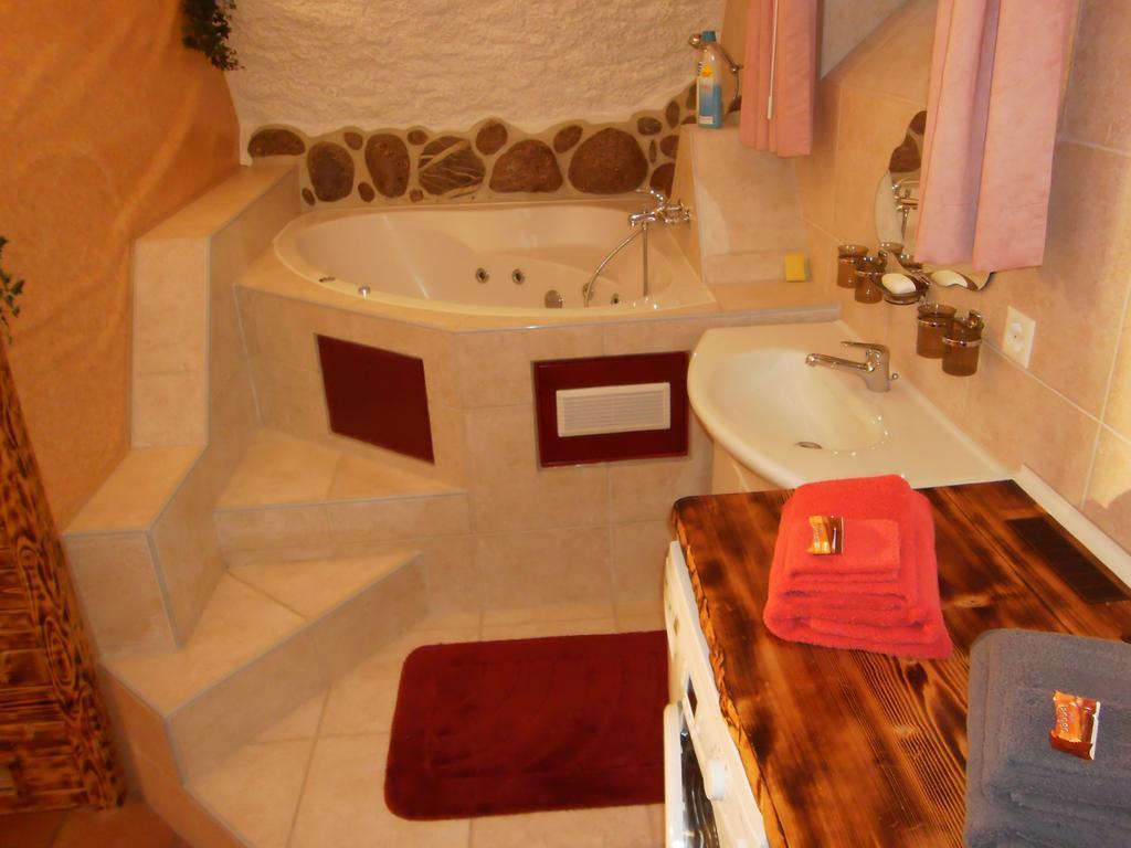 Casa Job - Gasthaus - Sauna, Whirlpool - Trun Екстер'єр фото